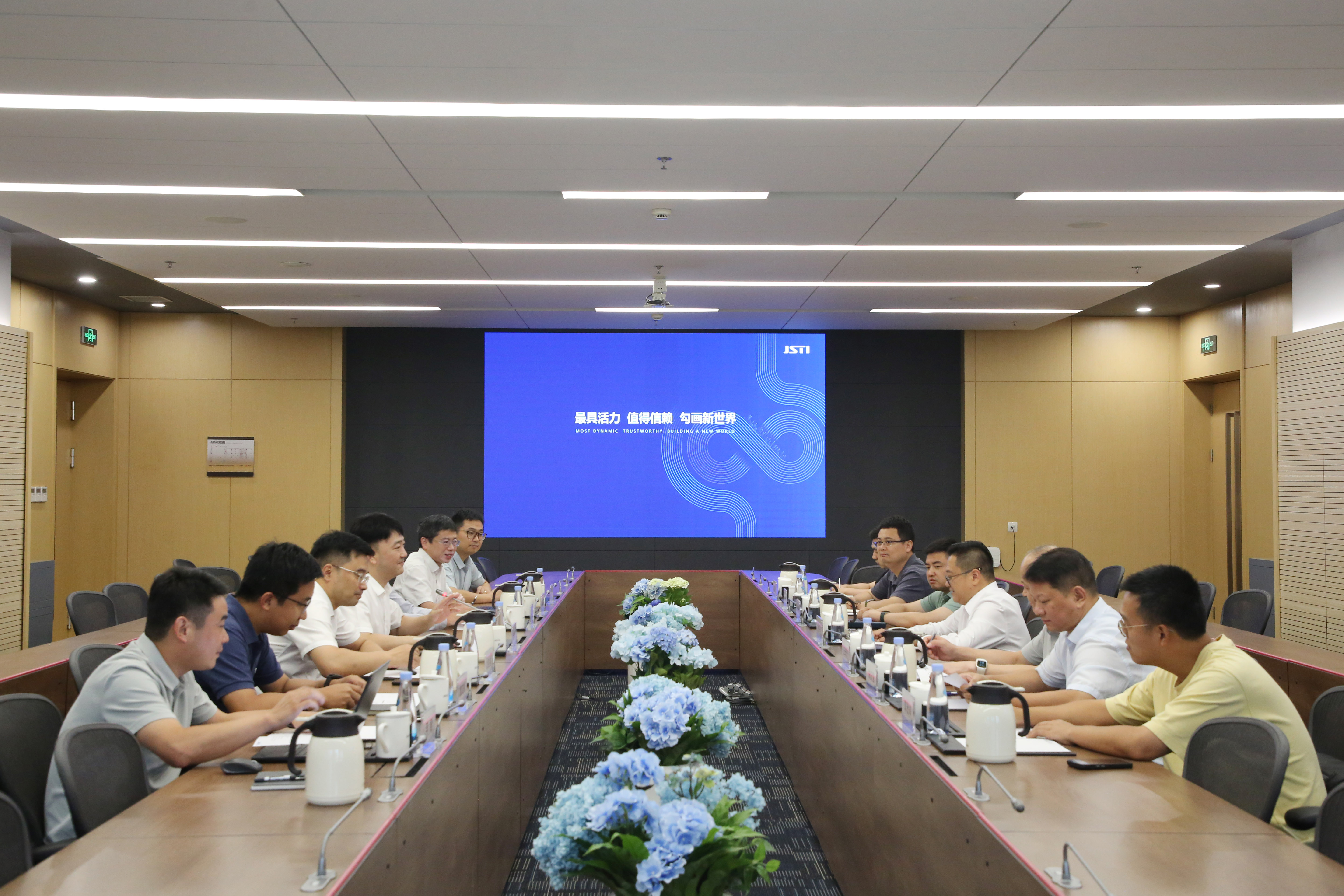 1757577604577203gsLV.jpg 0.jpg