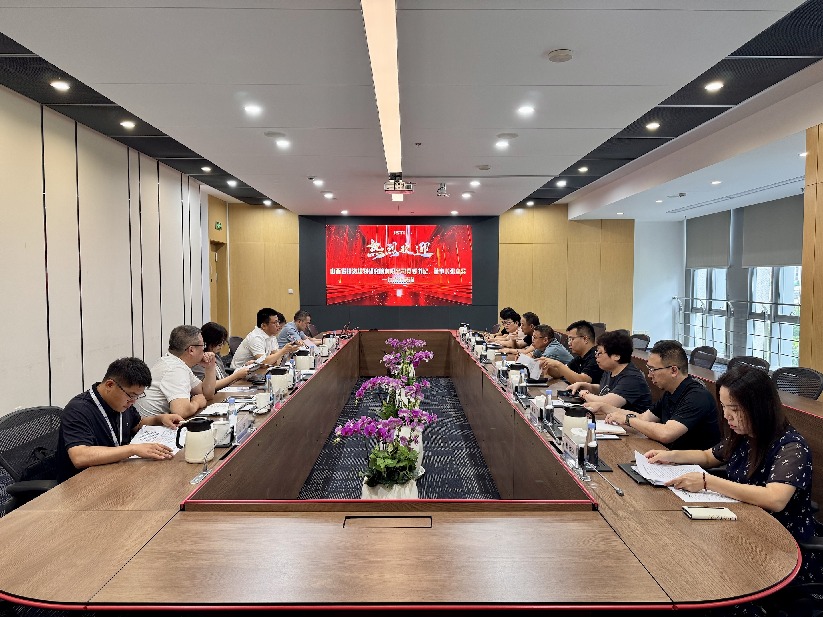 1757666785823124fFJi.jpg cceebc24-abe6-49cc-a671-52ad1d42d8ac.jpg